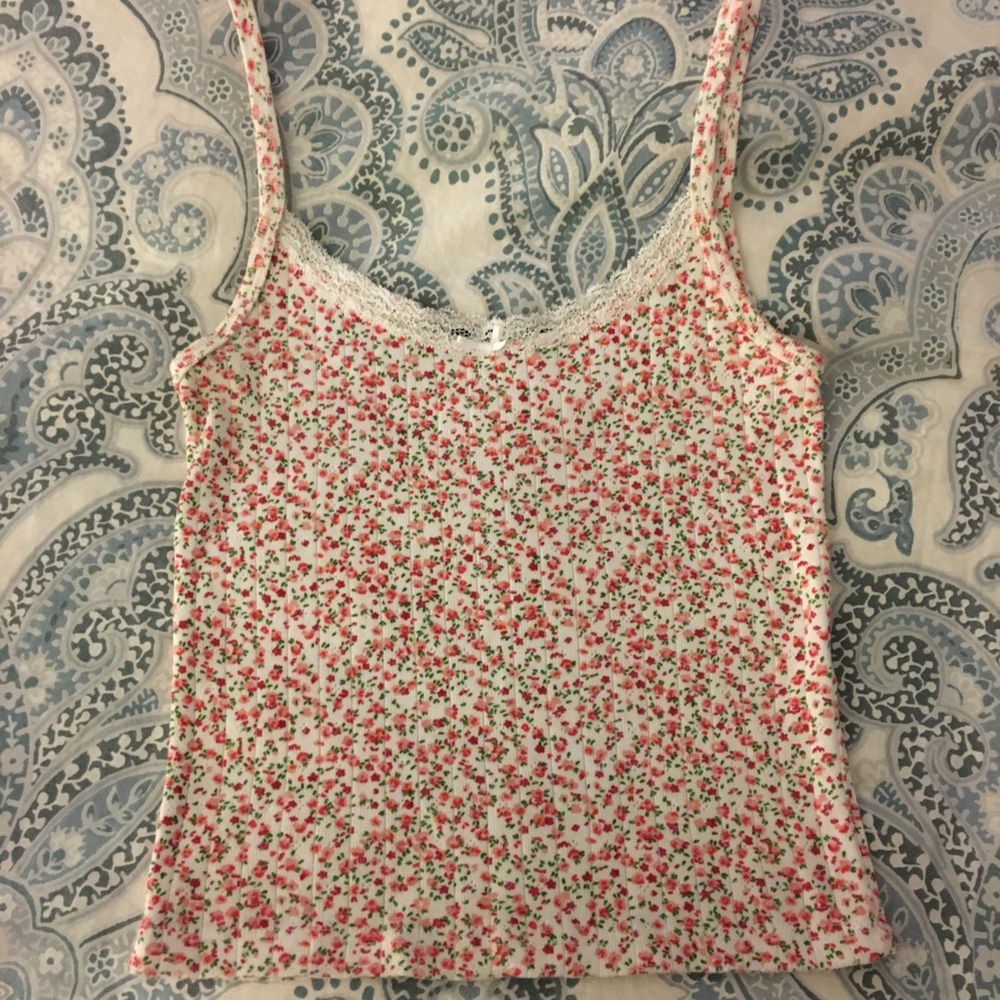 RARE BRANDY MELVILLE SKYLAR TANK